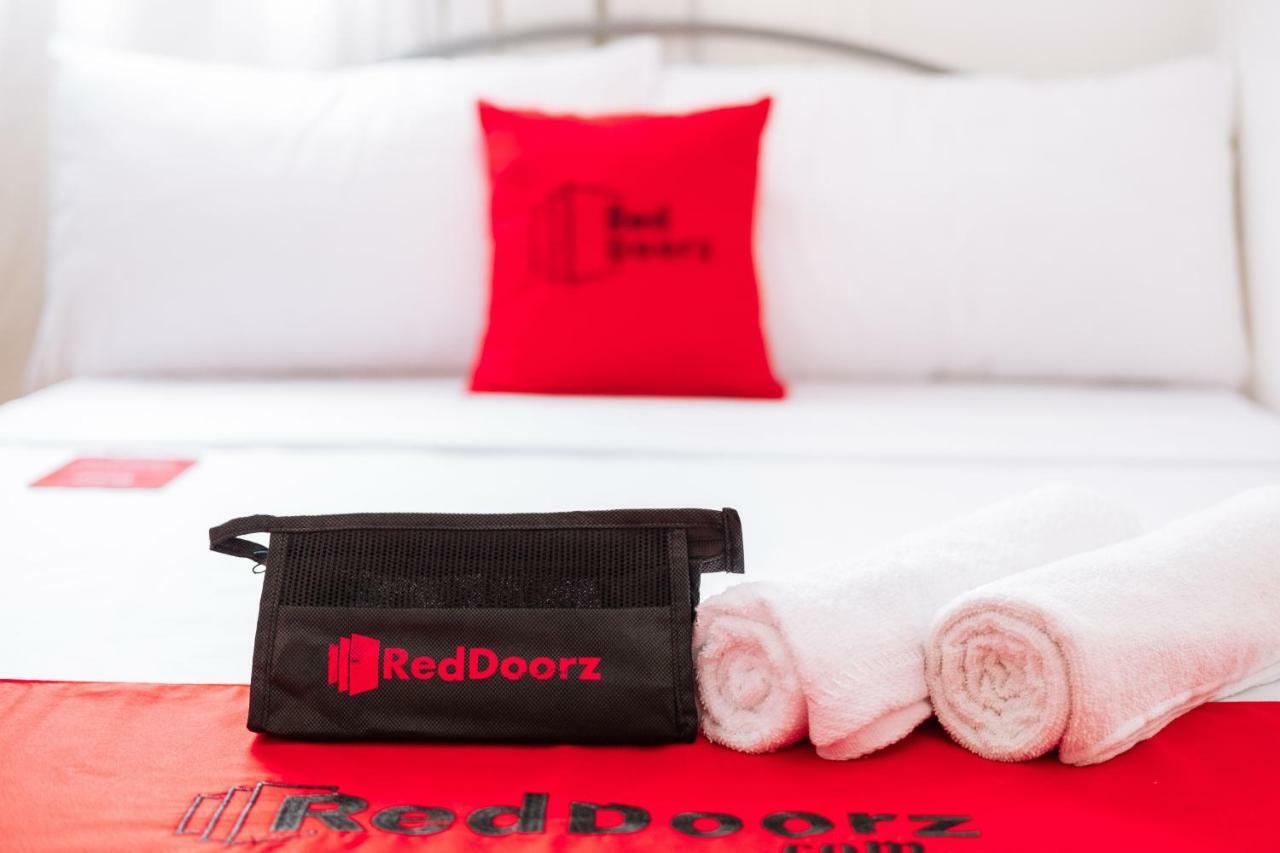 Reddoorz Premium @ Amaia Skies Avenida Manila Exterior photo